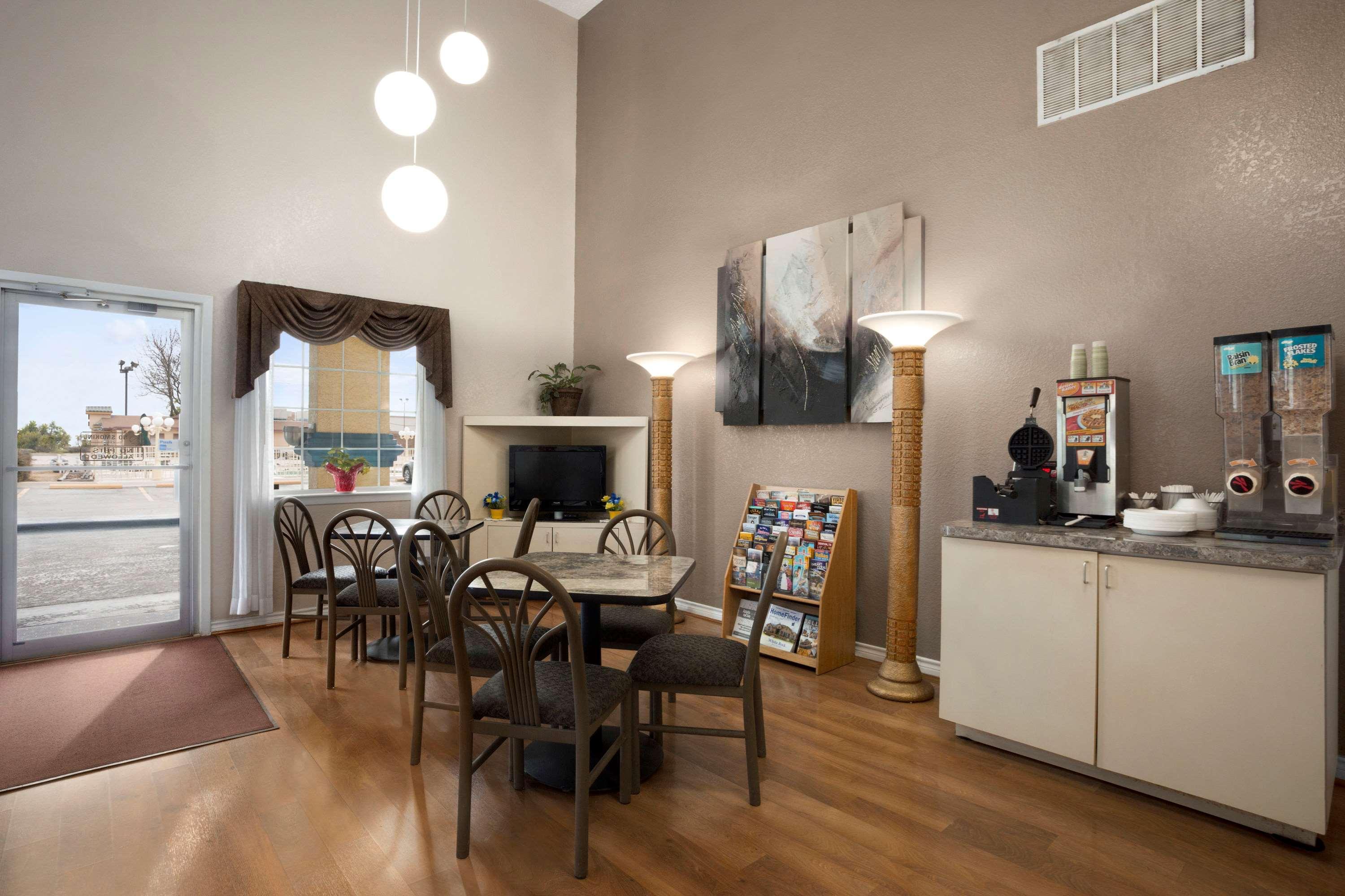 Travelodge By Wyndham Killeen/Fort Hood Экстерьер фото